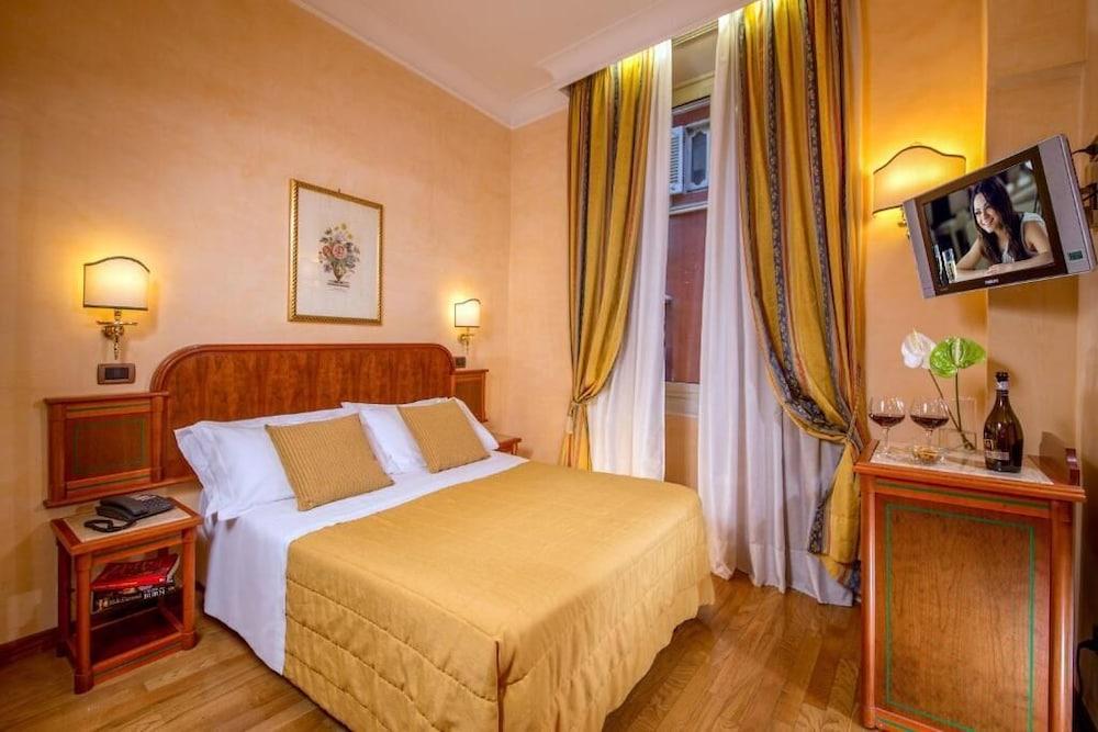 Hotel Regno Roma Exterior foto