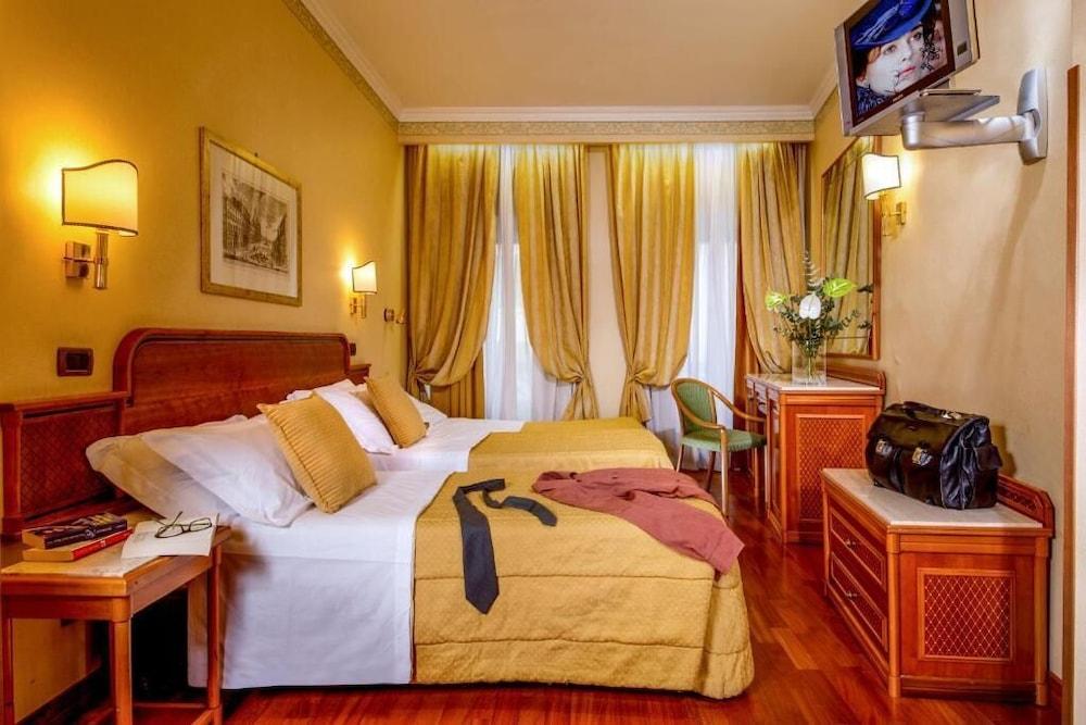 Hotel Regno Roma Exterior foto