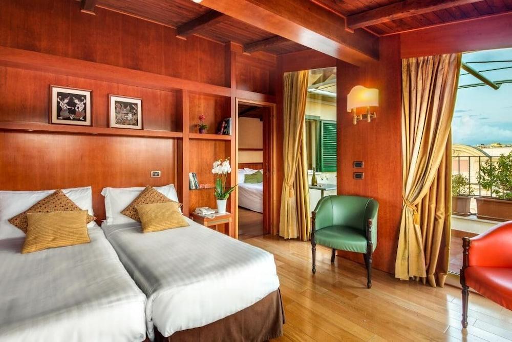 Hotel Regno Roma Exterior foto