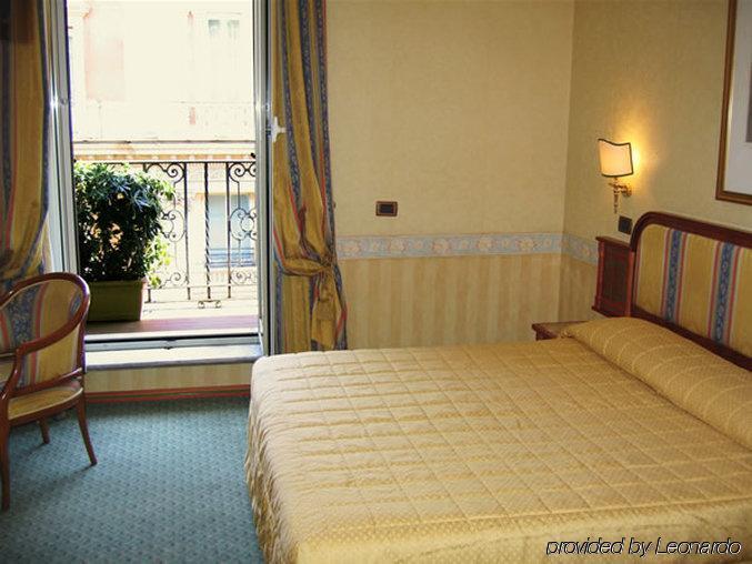 Hotel Regno Roma Cameră foto